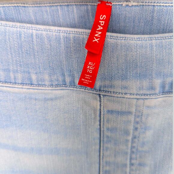 SPANX Size XL Retro Light Wash Denim Tummy Shaping Pull-On Flare Jeans 20348R - Picture 3 of 5